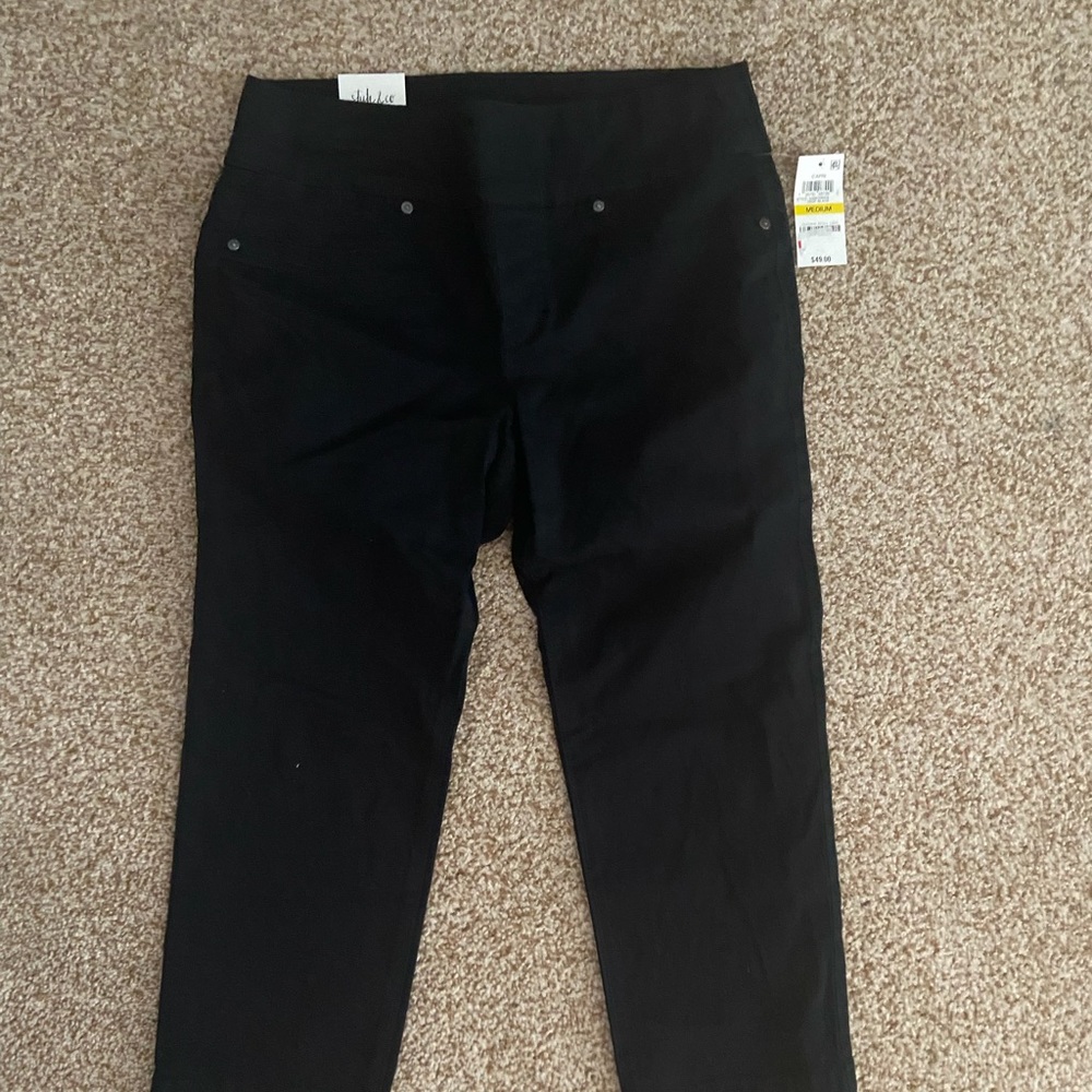 NWT  Style & Co. Pull On Low Rise Capri